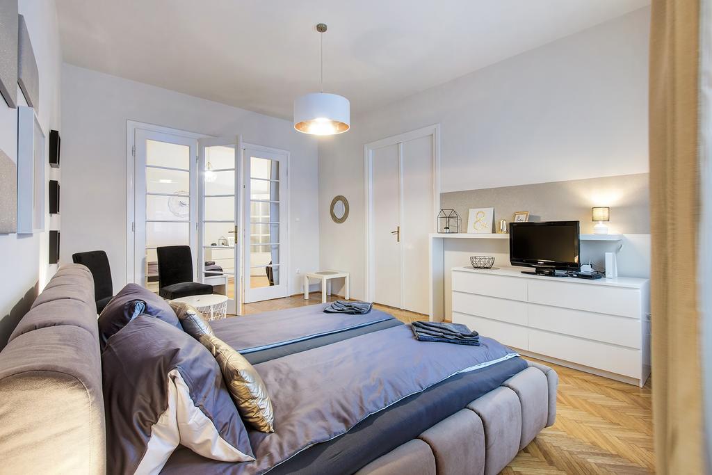 Brighthome Castle District Apartament